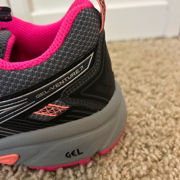 Asics Women’s Gel Venture 7 Pink and Black - Picture 3 of 6